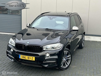 BMW X5 M50d 381pk op Grijs Kenteken Marge