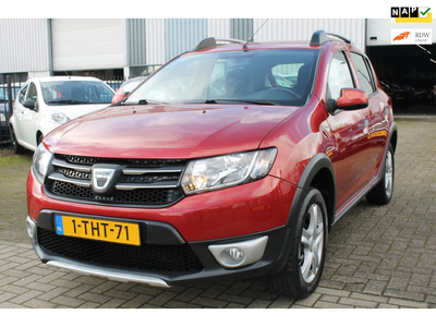 Dacia Sandero 0.9 TCe Stepway Lauréate Navi Clima PDC !