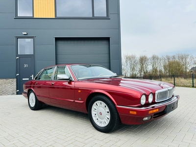 Daimler 4.0 4.0 SIX Youngtimer / Something Special !