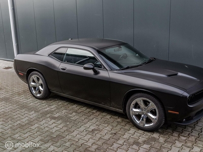 Dodge Challenger 2015 3.6 V6 309pk automaat G3 LPG MAT ZWART