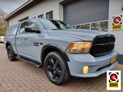 Dodge Ram 1500 5.7 V8 HEMI Quad Cab 6'4 / NARDO GREY / CONTAINER