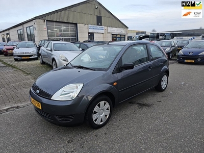 Ford Fiesta 1.4-16V Ambiente 3-deurs Automaat Bj:2005 NAP!