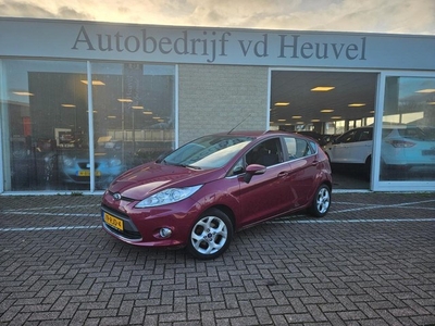 Ford Fiesta 1.6 Titanium RIJKLAAR! 120PK