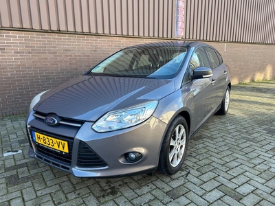 Ford Focus 1.0 EcoBoost Titanium CLIMA CRUISE APK NAP