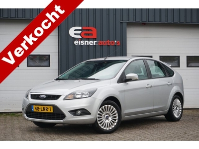 Ford Focus 1.8 Limited NAVI ECC TREKHAAK NL AUTO