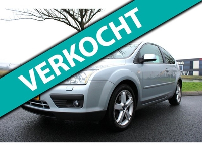 Ford Focus 2.0-16V Titanium Climate Control, lederen