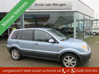 Ford Fusion 1.6-16V Crossroad, airco, trekhaak, pdc, nette