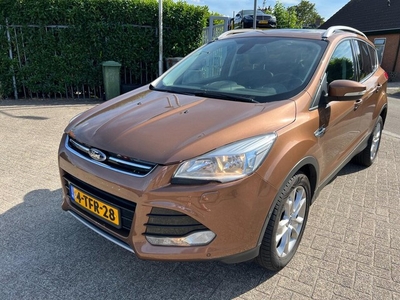 Ford Kuga 1.6 Titanium FULL OPTION . (bj 2014)