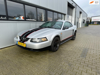 Ford USA Mustang 3.8 V6 Coupé