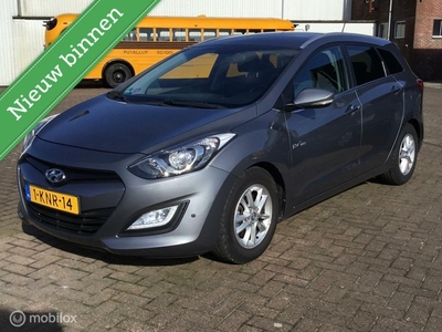 Hyundai i30 Wagon 1.6 GDI Business Edition - Blue drive