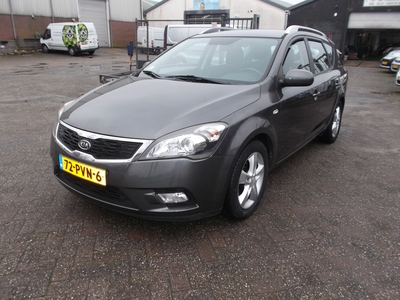 KIA CEE D Sporty Wagon 1.4 CVVT Seven AIRCO NAVI ACHTERUITRIJ CAMERA