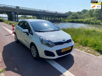 Kia Rio 1.2 CVVT ComfortLineAirco1e eig.