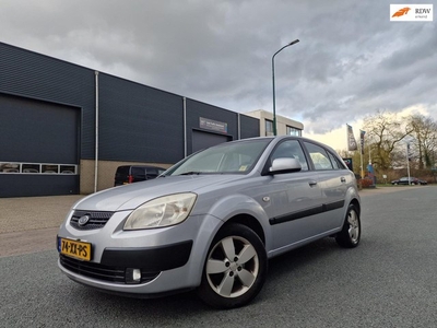 Kia Rio 1.4 Festival 5 DEUR AIRCO NAVI 2 X SLEUTELS