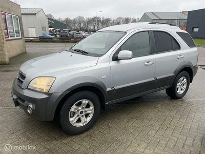 Kia Sorento 2.5 CRDi X-clusive 4x4. Grijs. kenteken Geen btw