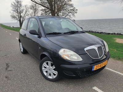 Lancia Ypsilon 1.2 Argento Nw. Distributieriem en WP