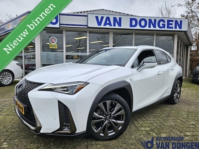 Lexus UX Benzine