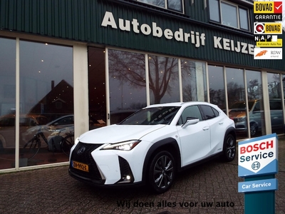 Lexus UX Benzine