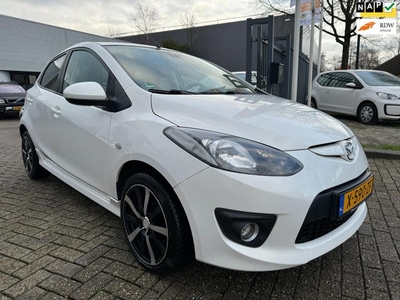 Mazda 2 1.5 GT-M 5 deurs , elec pakket 2e eigenaar, 16