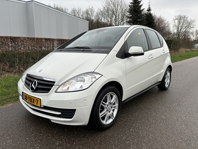 MERCEDES A-KLASSE 160 Business Class / AUTOMAAT / AIRCO / NAVI / CRUISE