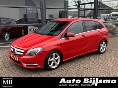 Mercedes B-klasse 180 Ambition, navi, led, dealer