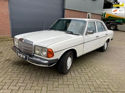 Mercedes-Benz 200-280 (W123) 300 D 5 cyl.