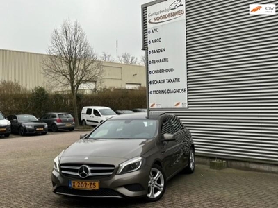 Mercedes-Benz A-klasse 180 / PANO / CAMERA / LEDER/XENON