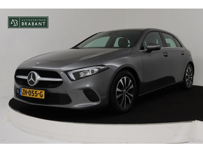 Mercedes-Benz A-klasse 180 Solution Plus Upgrade Automaat (NAVIGATIE, CAMERA, STOELVERWARMING, 1e EIGENAAR, GOED ONDERHOUDEN)