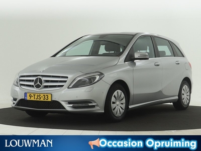 Mercedes-Benz B-Klasse 180 Ambition | Trekhaak | Bi-Xenon | Parkeersensoren | Navigatie | Cruise Control | Chroompakket |