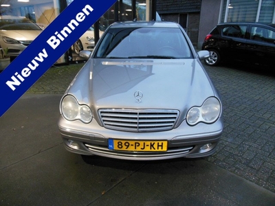 Mercedes-Benz C-Klasse 200 K. Elegance Staat in De Krim