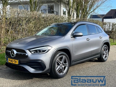 Mercedes-Benz GLA 250 e Business Solution AMG Panodak