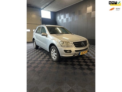 Mercedes-Benz ML 320 CDI Navi Xenon Grijs Kenteken