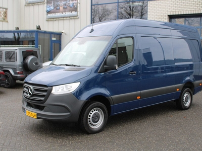 Mercedes-Benz Sprinter 317 CDI L2H2 RWD 3500kg Trekhaak, MBUX met camera, Brake assyst, Etc.