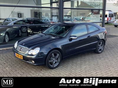 Mercedes C-klasse Sportcoupé 200 K. Automaat, nette auto