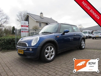 VERKOCHT MINI Mini 1.6 One Salt nette auto. (bj 2001)