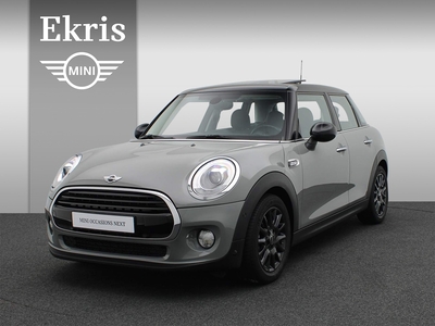 MINI MINI 5-Deurs Cooper Chili Serious Business Panorama dak + Leder + LED + 16''