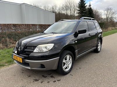 Mitsubishi Outlander 2.0 Invite plus / AIRCO (bj 2005)