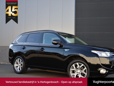 Mitsubishi Outlander 2.0 PHEV 4WD Instyle/ Sunroof/Trekhaak/18