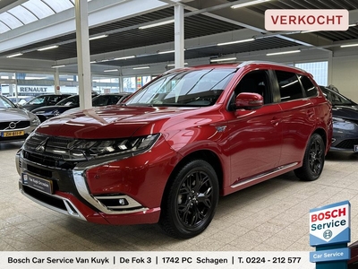 Mitsubishi Outlander 2.4 PHEV Instyle NL AUTO / AUTOMAAT / TREKHAAK / EXTRA WIELENSET / KANTEL-SCHUIF DAK / ADAPTIVE CRUISE CONTROL / STOELVERWARMING / STUURVERWARMING / 360 CAMERA / BLUETOOTH / DAB / PARKEERSENSOREN VOOR&ACHTER