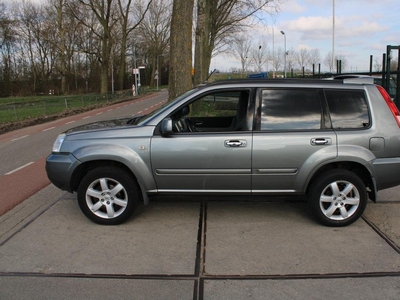 Nissan X-Trail 2.0 Columbia Style 4x4 met Lekke Koppakking