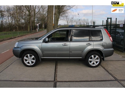 Nissan X-Trail 2.0 Columbia Style 4x4 met Lekke Koppakking