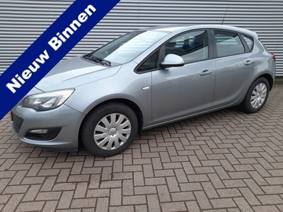 Opel Astra VERKOCHT (bj 2013)