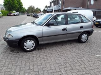 Opel ASTRA 1.4I GL / 1e EIGENAAR / NAP / 45322 KM