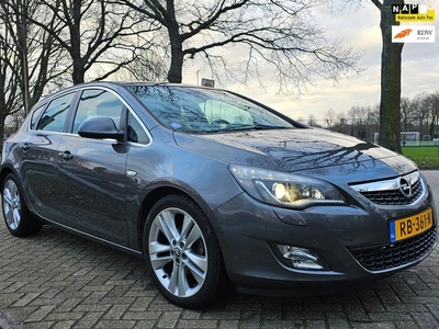 Opel Astra 1.6 Sport airco cruis control stoelverwarming