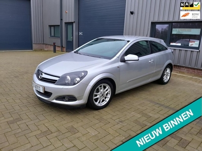 Opel Astra Benzine