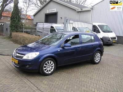 Opel Astra Benzine