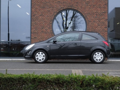 Opel Corsa 1.2-16V Cosmo