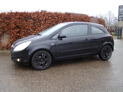 Opel CORSA Airco 1.4 Gereserveerd