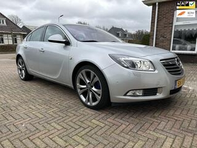 Opel INSIGNIA 2.0 T Cosmo 4x4 | 220 PK | Bi-Xenon | Leder | LMV 20'' | Navi |