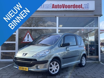 Peugeot 1007 1.4 Gentry /Automaat/Trekhaak/Stoelverwarming/