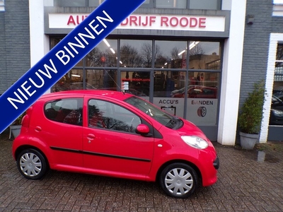 Peugeot 107 1.0-12V 5-Drs Red Urban Move AIRCO,TOP STAAT!